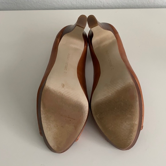 Banana Republic Caramel Leather Peep Toe Platform Pumps Size 6.5 - Picture 11 of 13